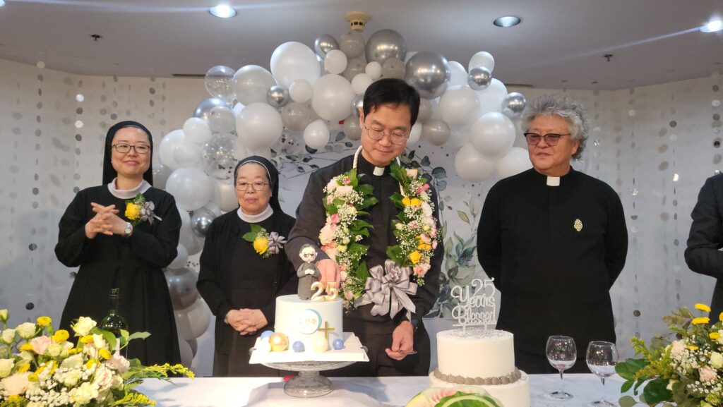 (02.01.2026 주일Sunday) 연중 제4주일 + 신부님 은경축 축하식